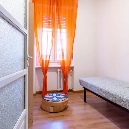 Daire Two Bedrooms + Balcony - Students *