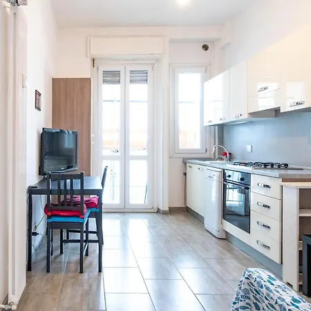 Two Bedrooms + Balcony - Students *